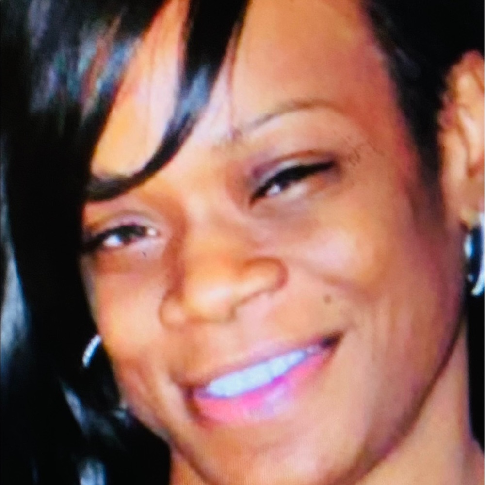 Meet your Posher, Carla